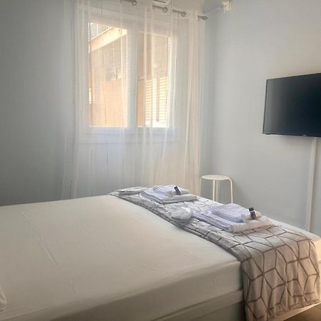 Aktis Apartment 3 Near Airport Artemida  Bagian luar foto