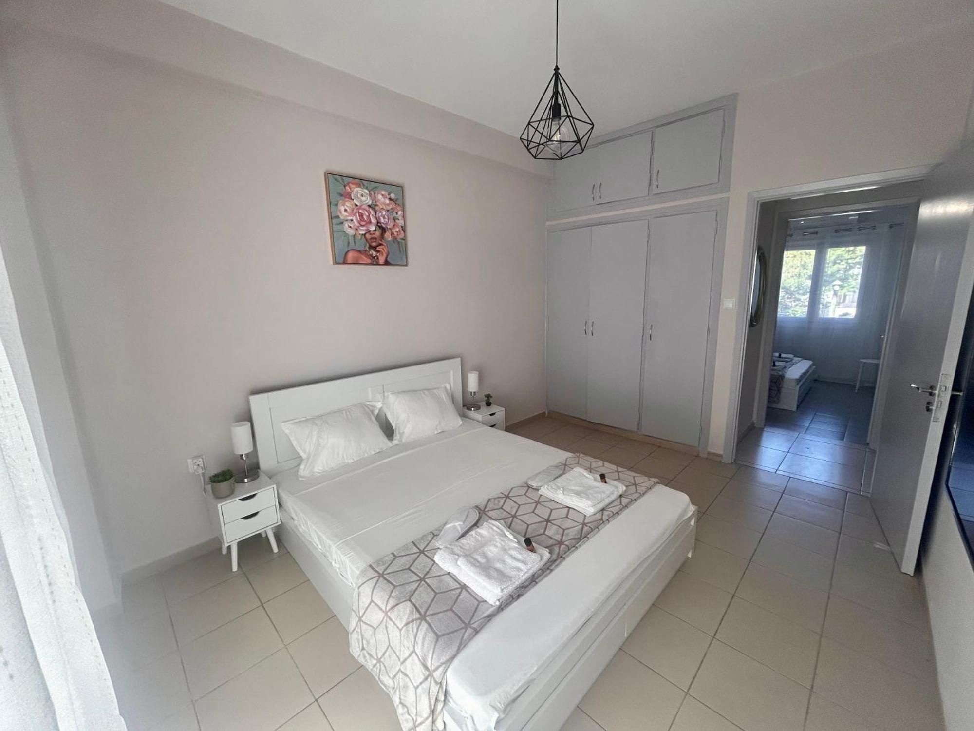 Aktis Apartment 3 Near Airport Artemida  Bagian luar foto