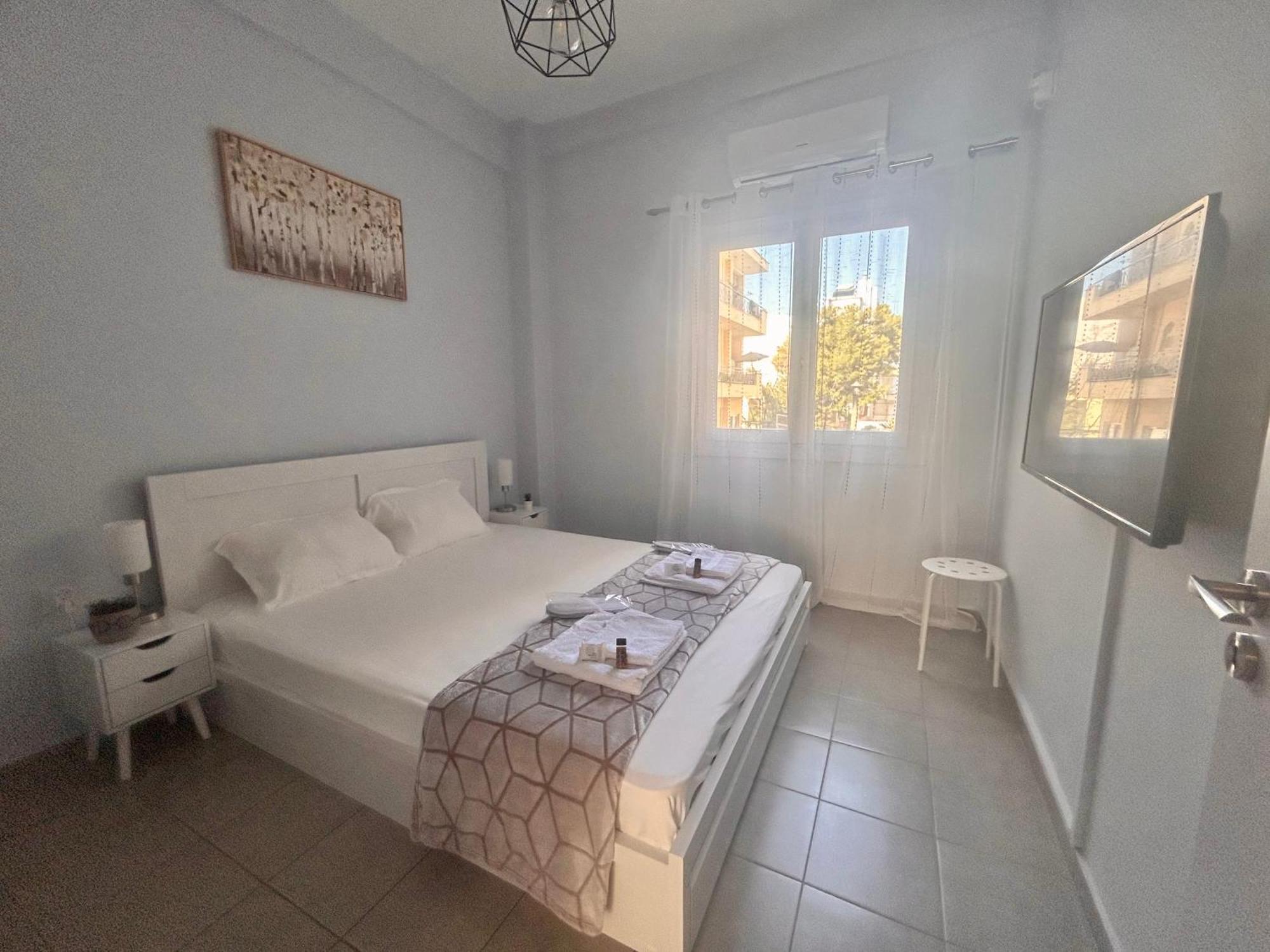 Aktis Apartment 3 Near Airport Artemida  Bagian luar foto