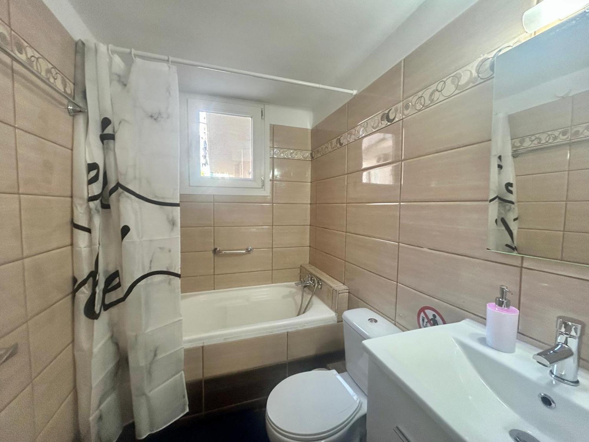 Aktis Apartment 3 Near Airport Artemida  Bagian luar foto