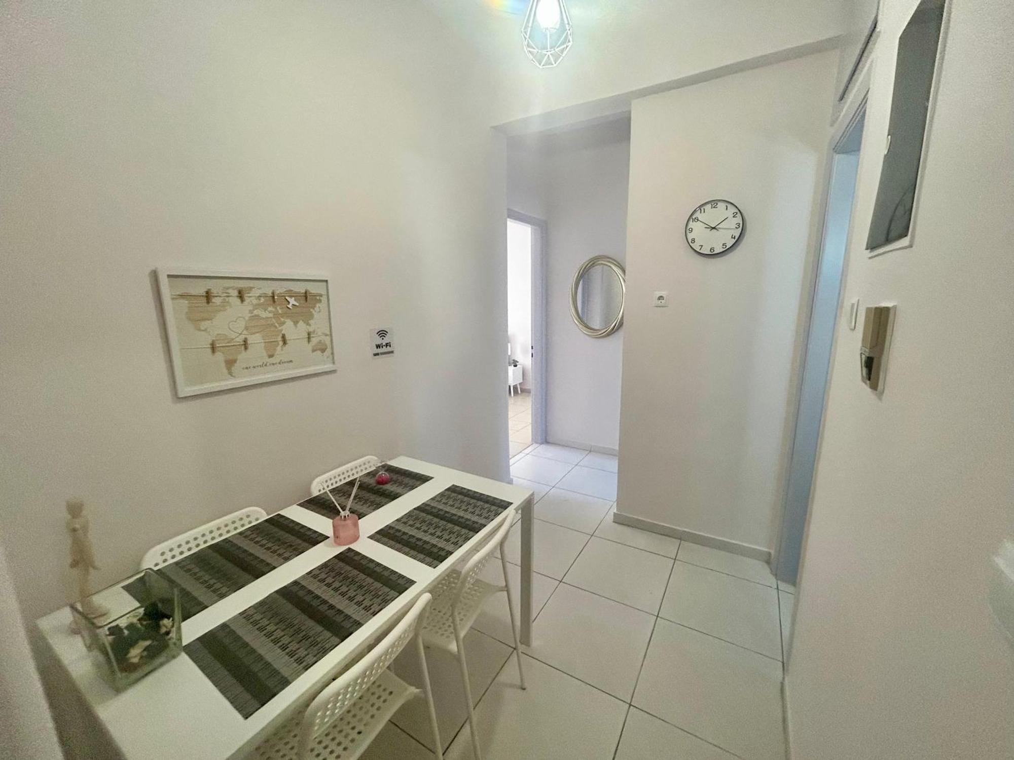 Aktis Apartment 3 Near Airport Artemida  Bagian luar foto
